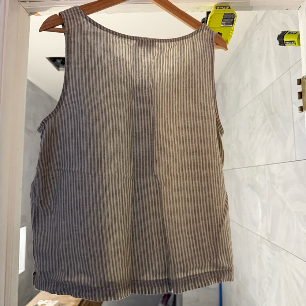 Linen Button Down Tank - Picture 3 of 3